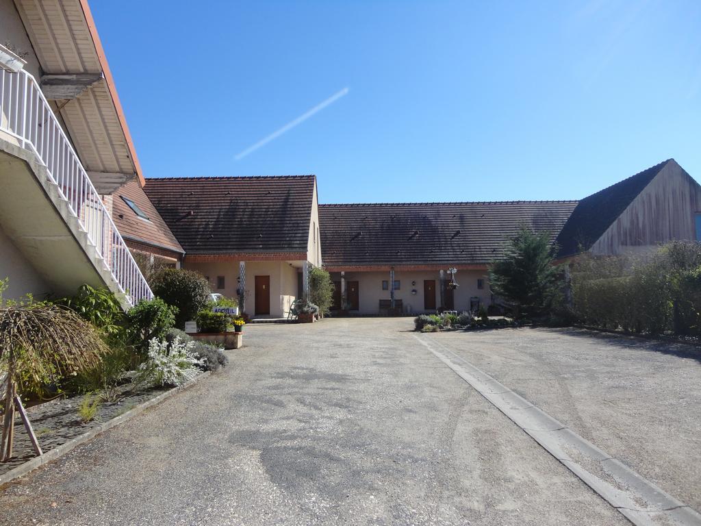 Logis Hotel Le Nuage La Bussiere  Exterior photo